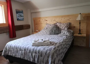 Crabbe Mountain Inn hotel thumbnail 3