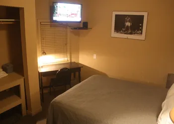 Old School Motel RV hotel thumbnail 3
