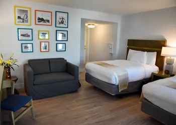 Sunset Inn hotel thumbnail 6