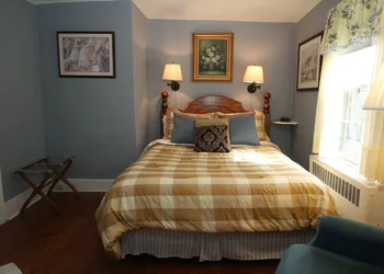 Pineapple Hill Inn Bed & Breakfast hotel thumbnail 7