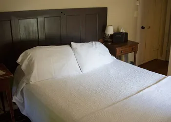 French Camp Bed and Breakfast hotel thumbnail 2