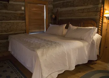 French Camp Bed and Breakfast hotel thumbnail 8