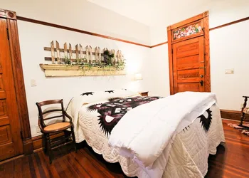 Lavender Fields Inn B&B hotel thumbnail 7