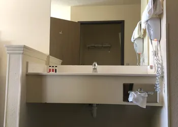 Horizon Hotel hotel thumbnail 4