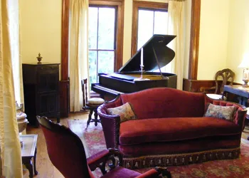 Adair Manor Bed& Breakfast hotel thumbnail 2