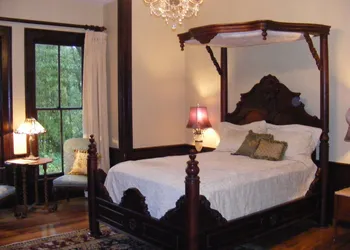 Adair Manor Bed& Breakfast hotel thumbnail 4