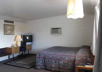 Thunderbird Motel hotel thumbnail 5