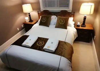 Sunny Island by White Rock B&B hotel thumbnail 8