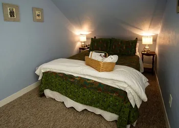 Coach Stop Inn hotel thumbnail 8