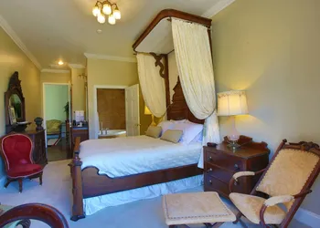 Inntiquity A Country Inn hotel thumbnail 4