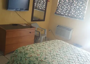 Guest Host Motel hotel thumbnail 6