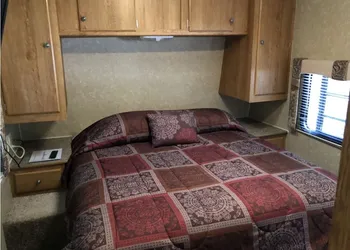 Cindys Motel hotel thumbnail 3
