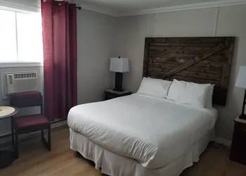 Torrent River Inn hotel thumbnail 3