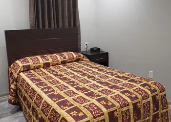 Budget Inn & Suites hotel thumbnail 3