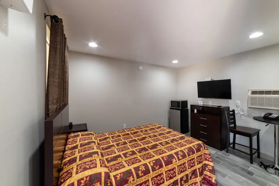 Budget Inn & Suites hotel detail image 6