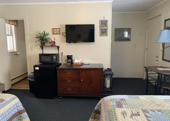 Carroll Motel & Cottages hotel thumbnail 3