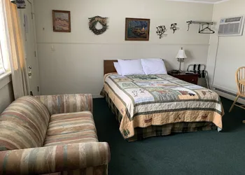 Carroll Motel & Cottages hotel thumbnail 5