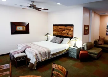 Oasis on the Rim hotel thumbnail 6