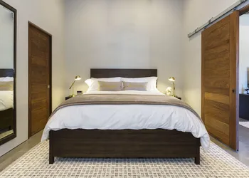 Bed & Barrel at Stonehouse Cellars hotel thumbnail 4