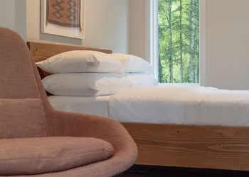Meier Lake hotel thumbnail 6