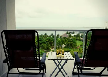 CARIBE Beachfront 2 BDR- Incredible Oceanview hotel thumbnail 8
