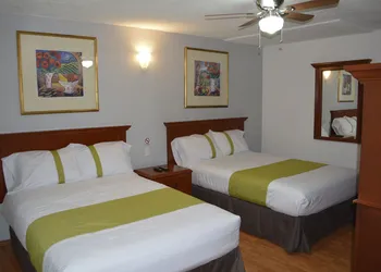 Suites Bajio hotel thumbnail 2