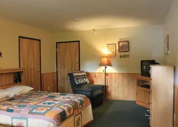 Viking Bay Resort & Lodge hotel thumbnail 4