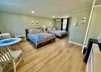 Sandy Neck Motel hotel thumbnail 3