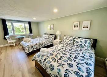 Sandy Neck Motel hotel thumbnail 5