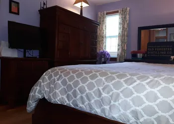 A house full of steel balls and games hotel thumbnail 3