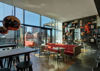 citizenM Boston North Station hotel thumbnail 4
