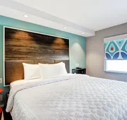 TRU BY Hilton Edmonton Windermere hotel detail image 7