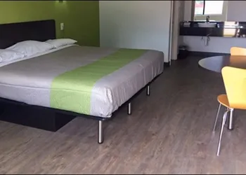 Motel 6 Irving, TX - Loop 12 hotel thumbnail 4