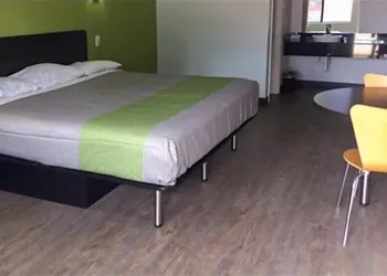 Motel 6 Irving, TX - Loop 12 hotel thumbnail 5
