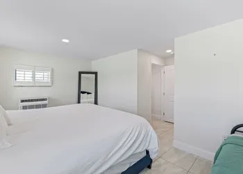 Atlantic Shores Motel hotel thumbnail 2