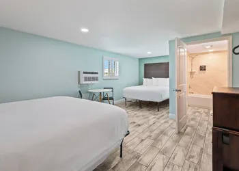 Atlantic Shores Motel hotel thumbnail 4