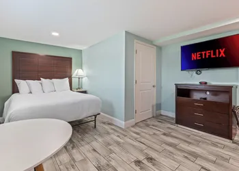 Atlantic Shores Motel hotel thumbnail 5
