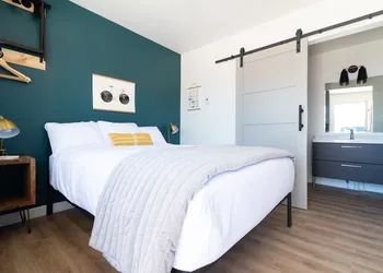 Spoke and Vine Motel hotel thumbnail 4