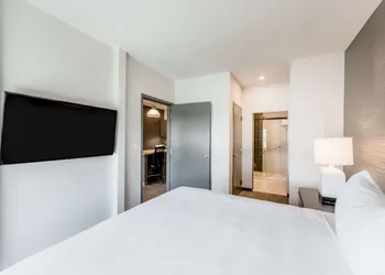 Hyatt House Winnipeg-South/Outlet Collection hotel thumbnail 8