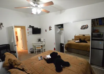 The Bear's Den B&B hotel thumbnail 3