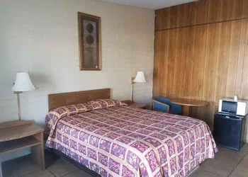 Beverly Crest Motor Inn hotel thumbnail 2