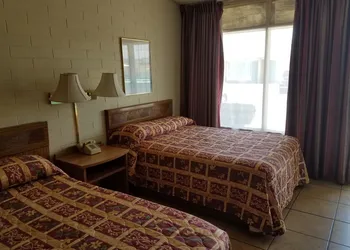 Beverly Crest Motor Inn hotel thumbnail 5