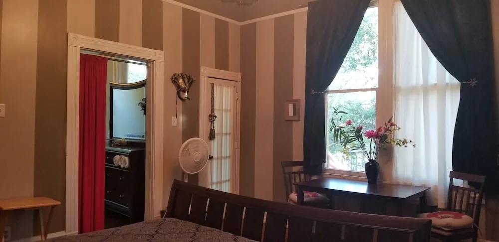 The Mardi Gras House hotel detail image 6