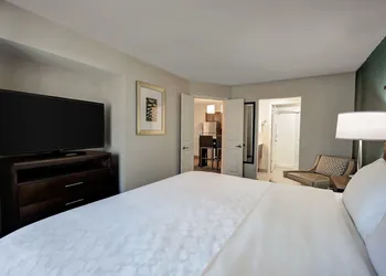 Staybridge Suites Holland by IHG hotel thumbnail 5