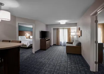 Staybridge Suites Holland by IHG hotel thumbnail 7