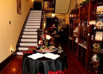 Whole Hearts Bed and Breakfast hotel thumbnail 2