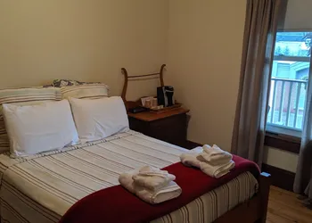 Auberge Ayers Cliff hotel thumbnail 3