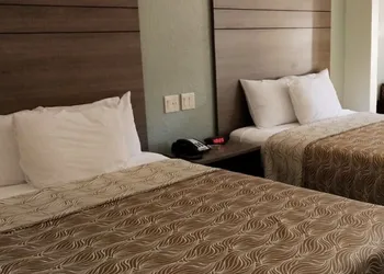 Garden Suites hotel thumbnail 2