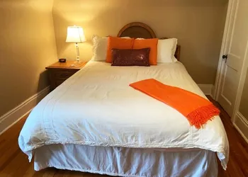 Cottage on Caledonia Bed & Breakfast hotel thumbnail 4