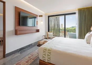 Las Brisas Merida hotel thumbnail 5